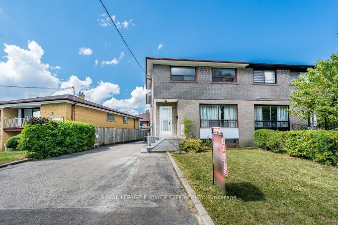 3 Clayhall Crescent Property Photo 3