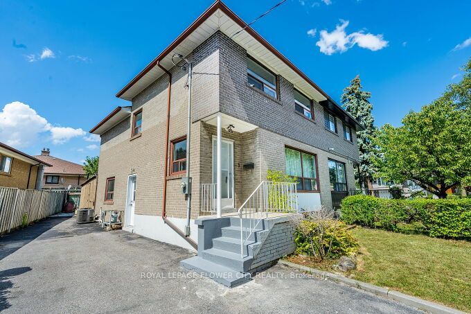 3 Clayhall Crescent Property Photo 4