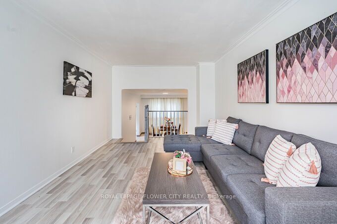 3 Clayhall Crescent Property Photo 7