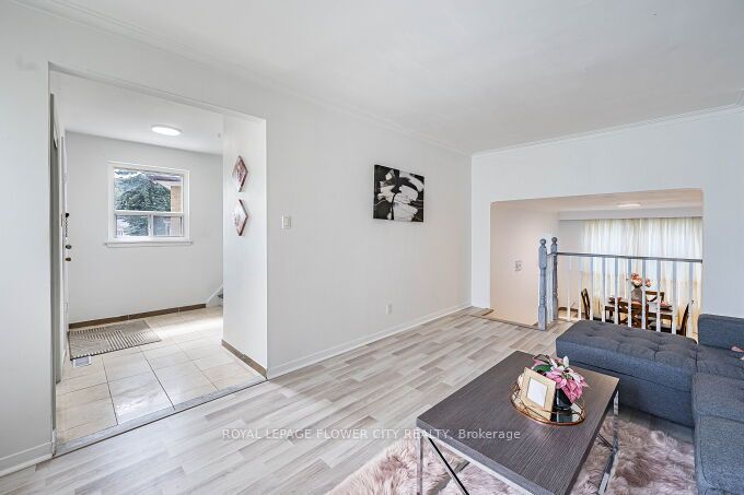 3 Clayhall Crescent Property Photo 8