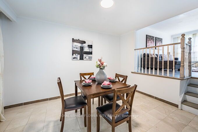 3 Clayhall Crescent Property Photo 12