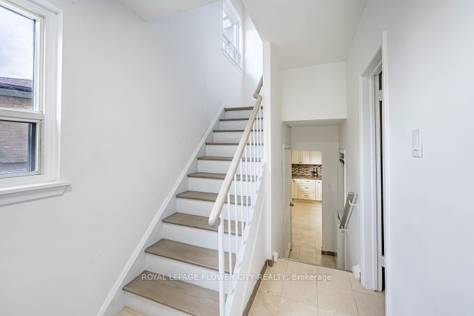 3 Clayhall Crescent Property Photo 20