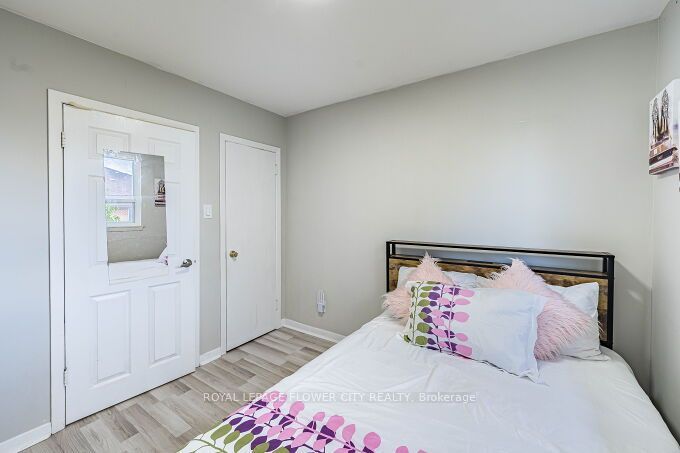 3 Clayhall Crescent Property Photo 22