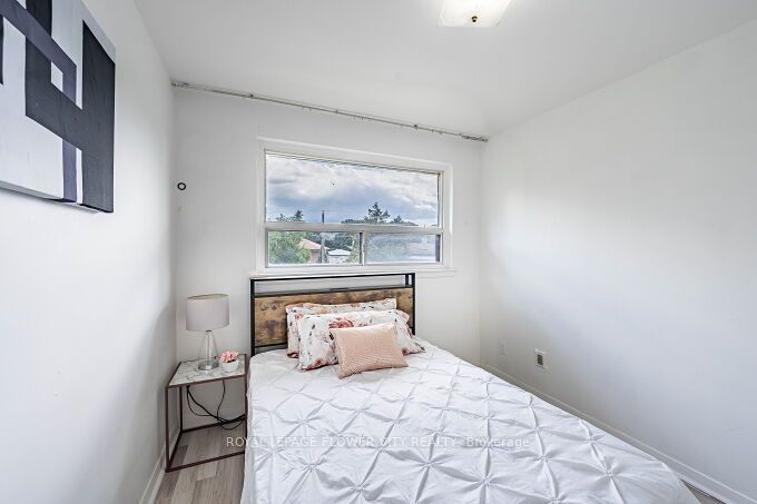 3 Clayhall Crescent Property Photo 26