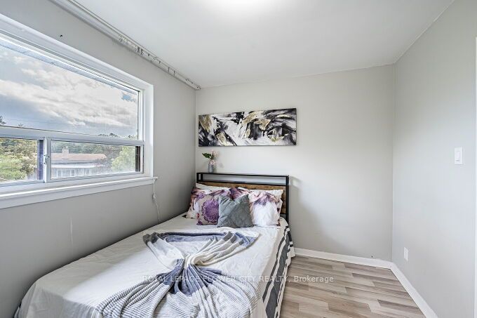 3 Clayhall Crescent Property Photo 27