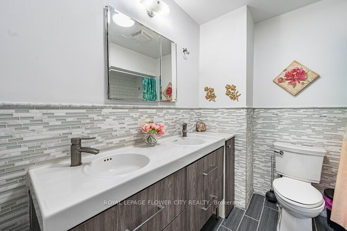 3 Clayhall Crescent Property Photo 31