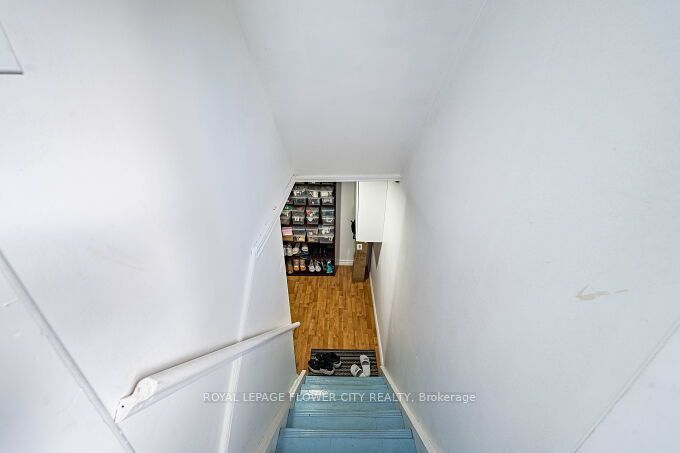 3 Clayhall Crescent Property Photo 34