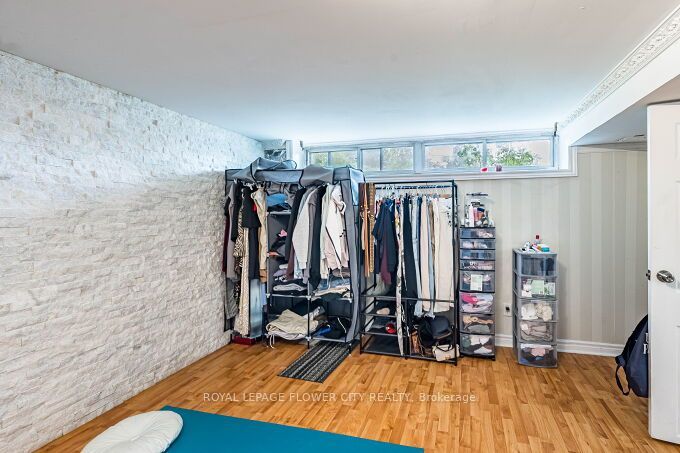 3 Clayhall Crescent Property Photo 37