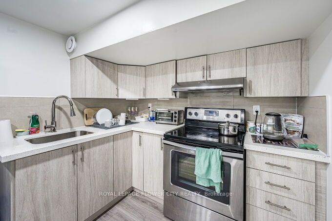 3 Clayhall Crescent Property Photo 41