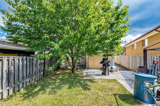 3 Clayhall Crescent Property Photo 46
