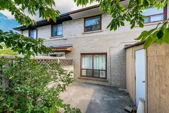 3 Clayhall Crescent Property Photo 47