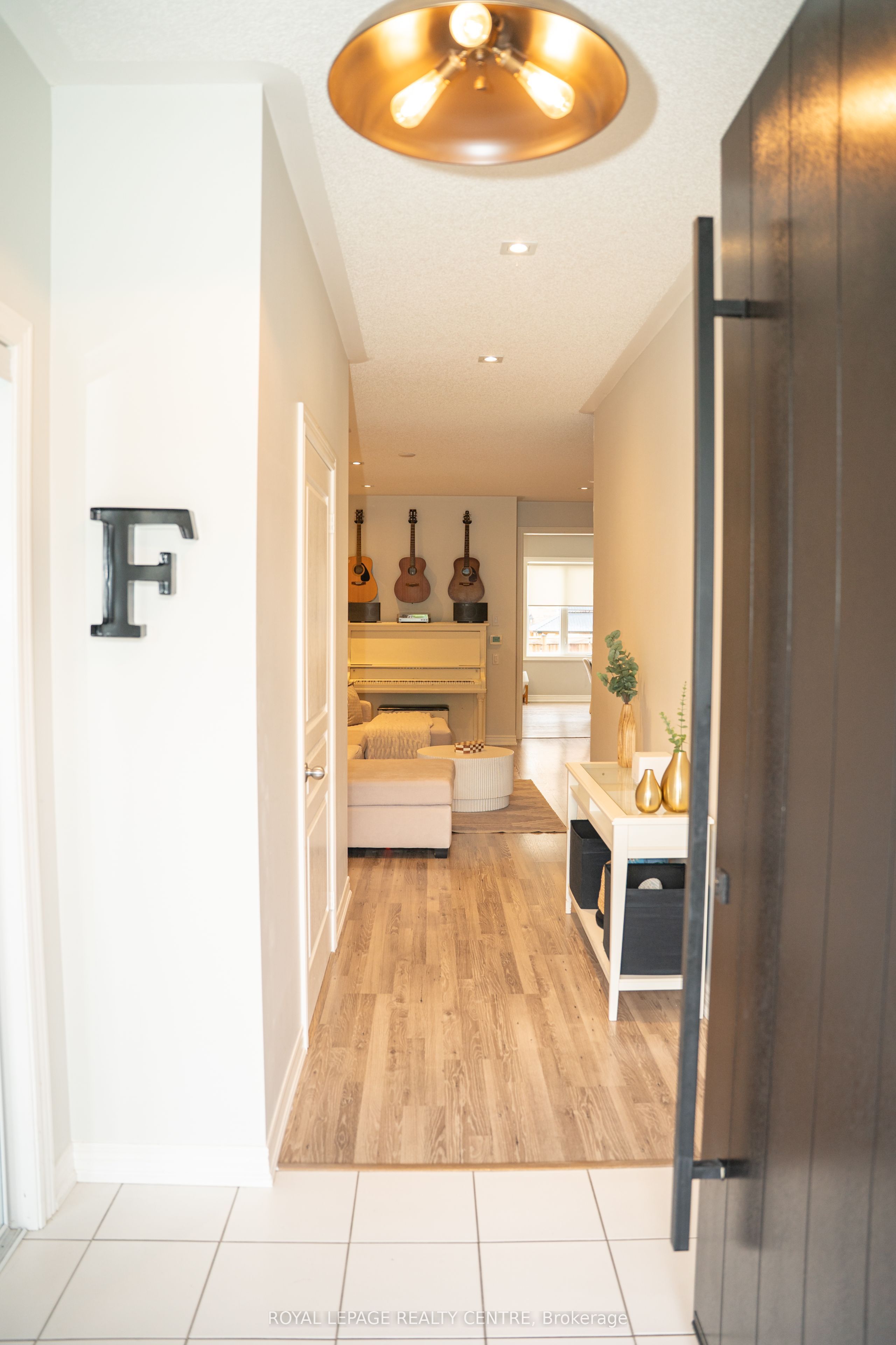 11 Falling Leaf Drive Property Photo 4