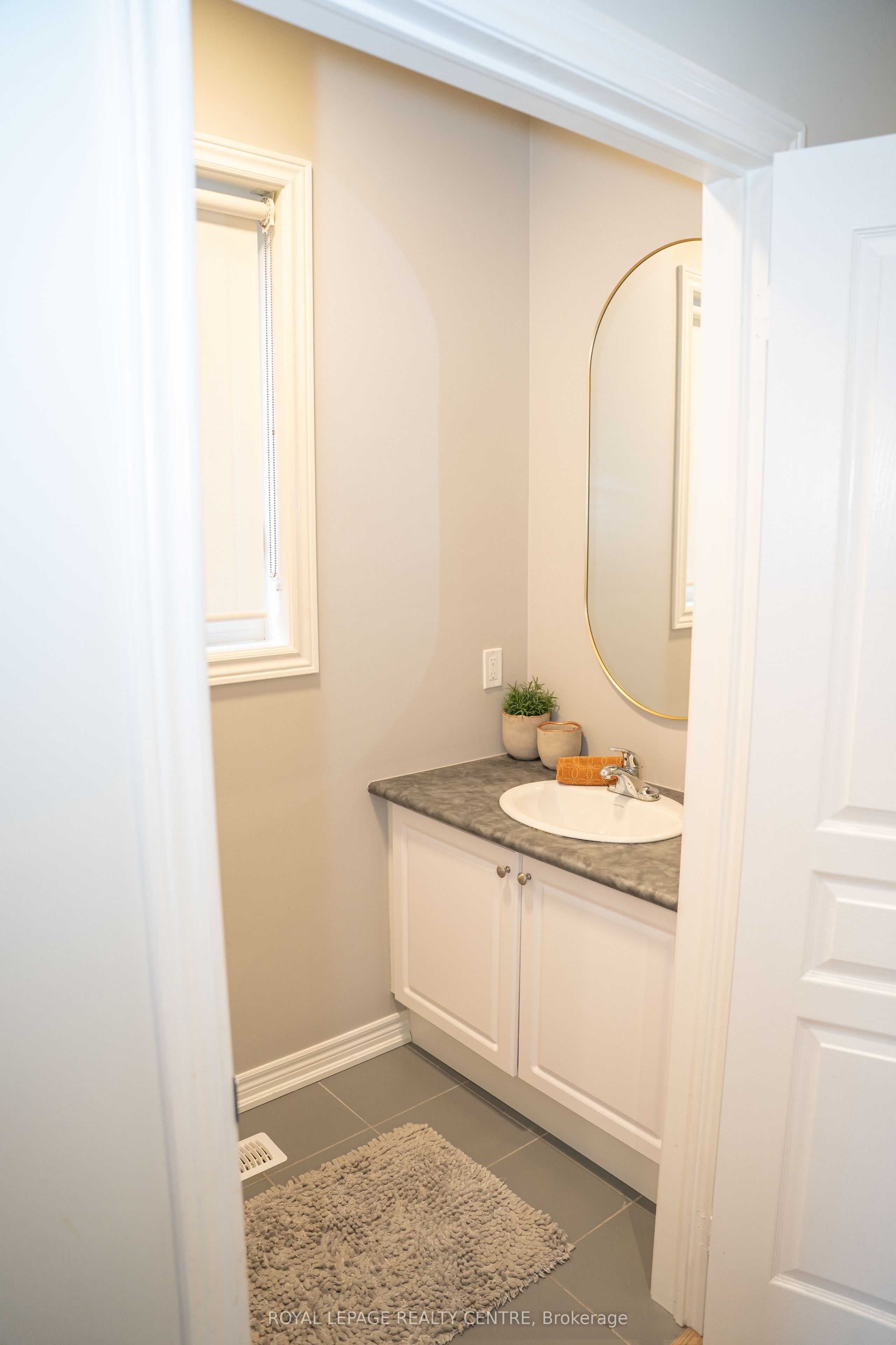 11 Falling Leaf Drive Property Photo 6