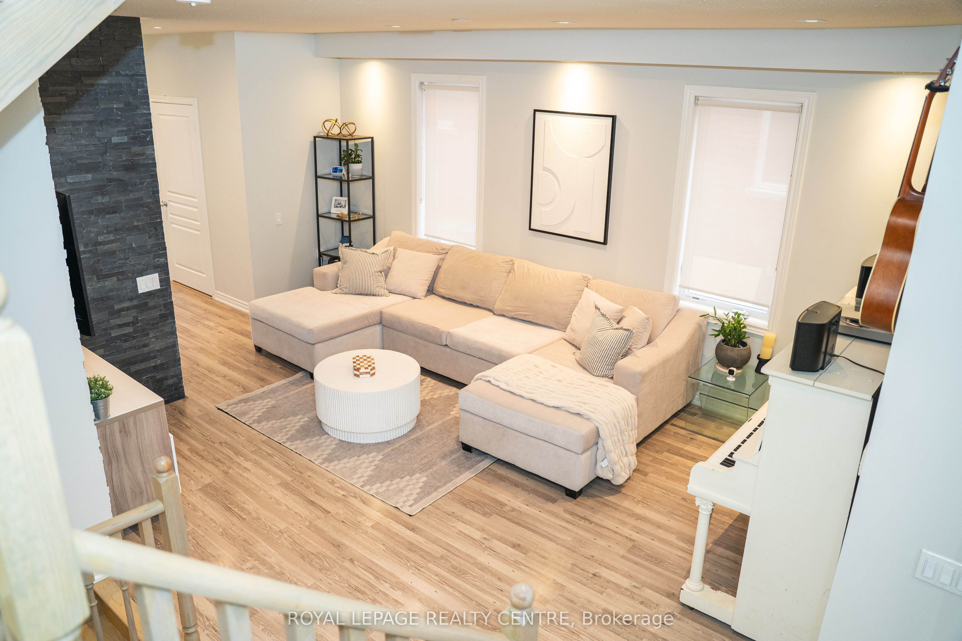 11 Falling Leaf Drive Property Photo 9