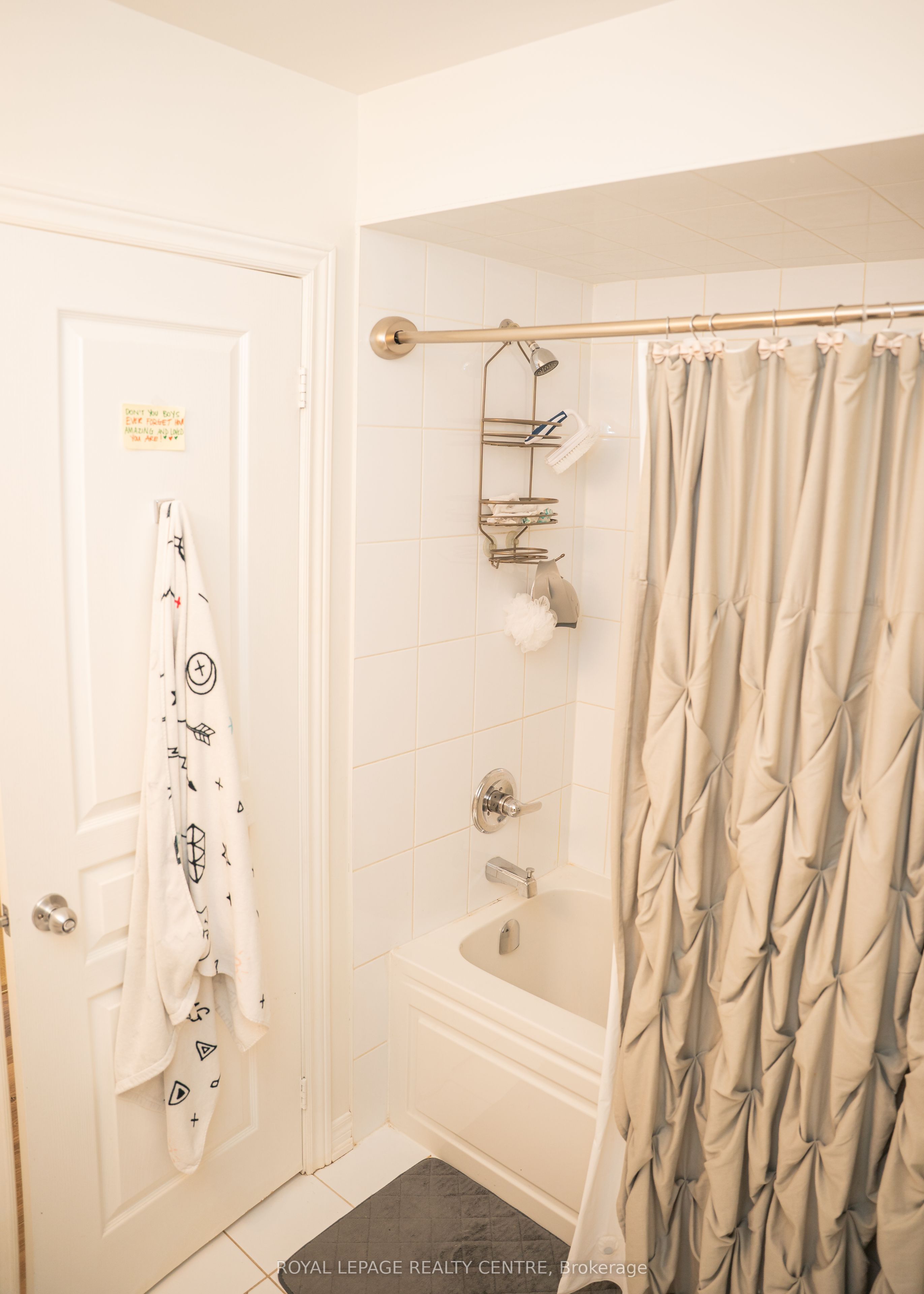 11 Falling Leaf Drive Property Photo 32