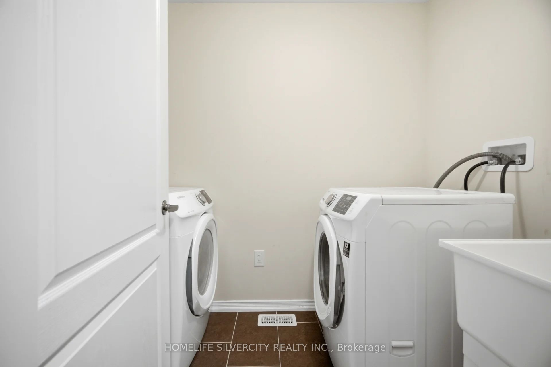 5 Baffin Crescent Property Photo 35