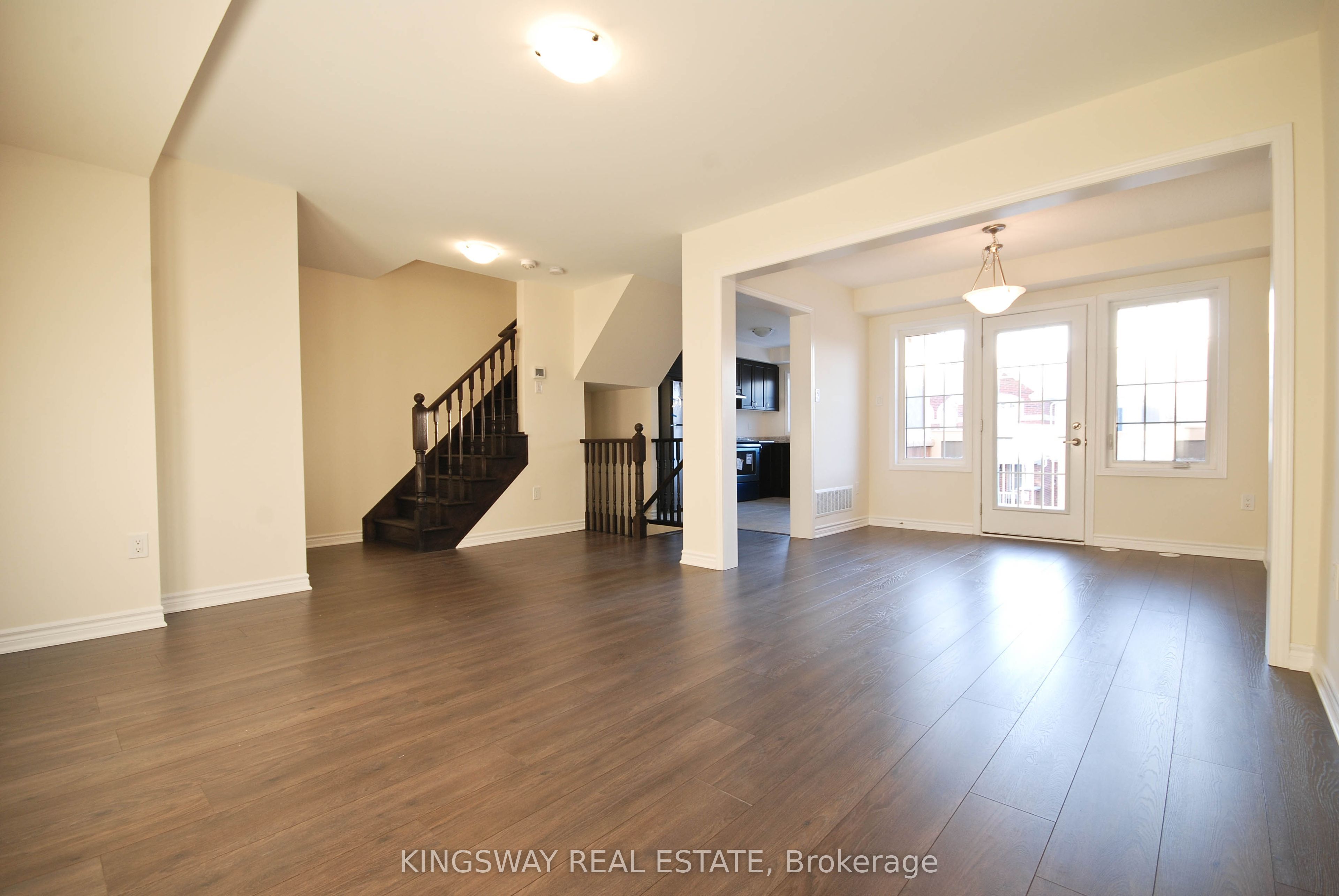 1670 Clitherow Street Property Photo 2
