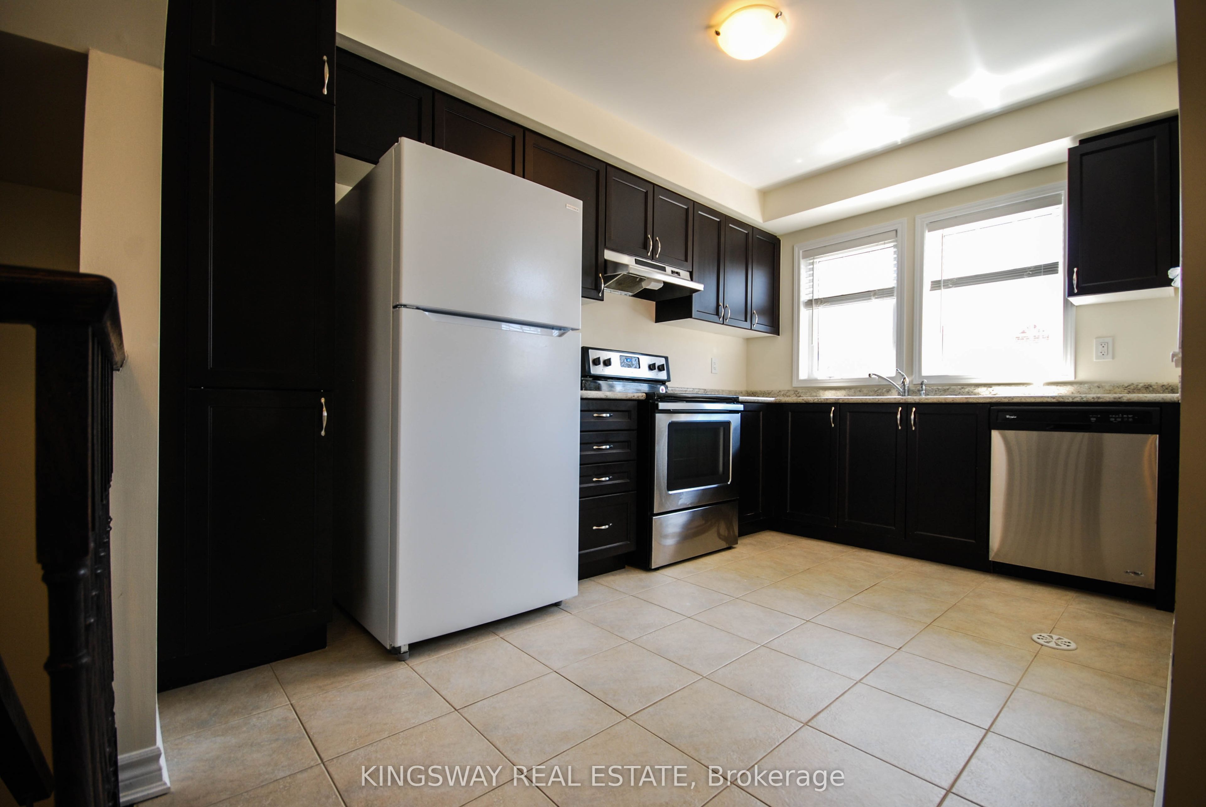 1670 Clitherow Street Property Photo 7