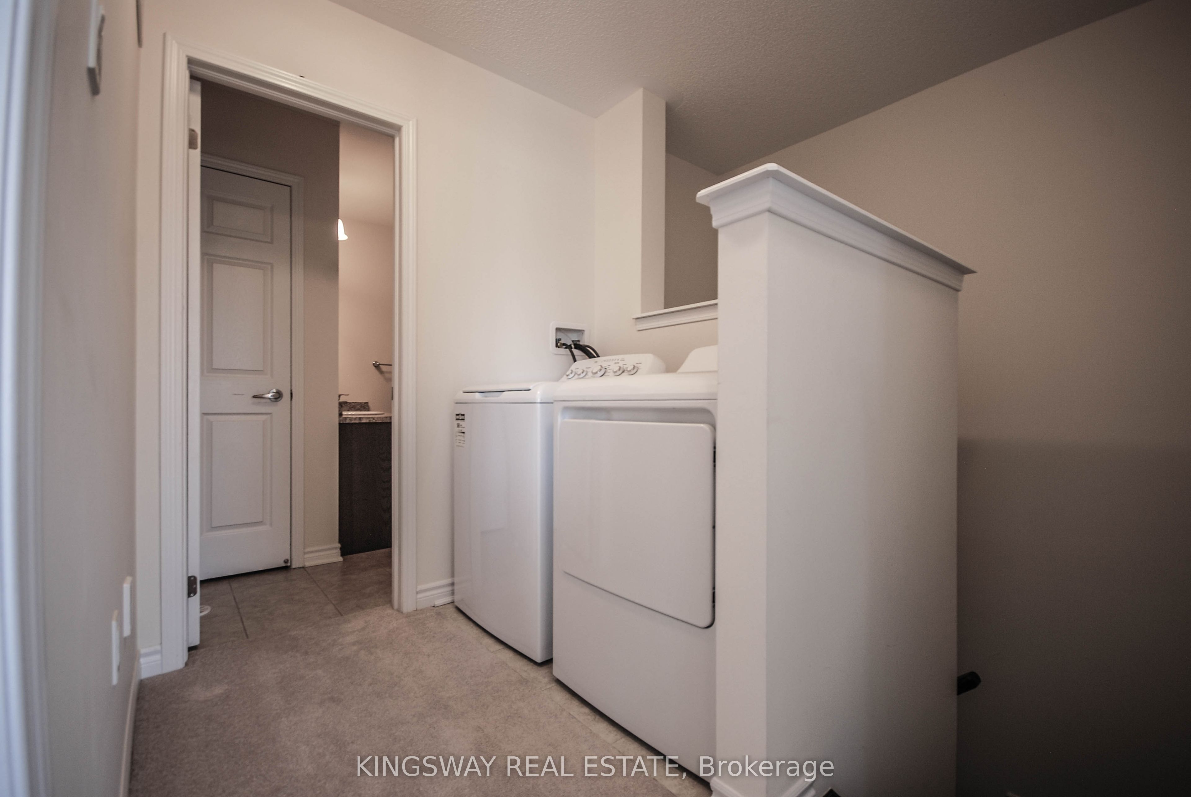 1670 Clitherow Street Property Photo 14