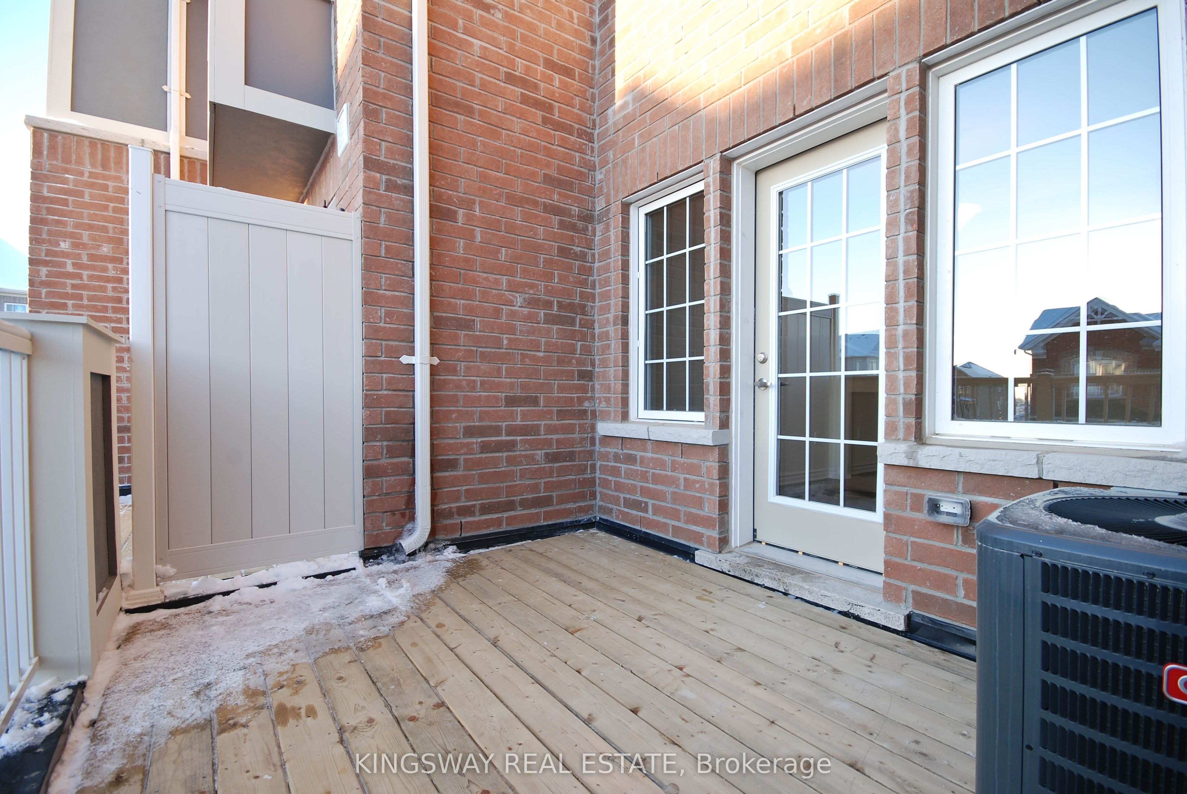 1670 Clitherow Street Property Photo 18