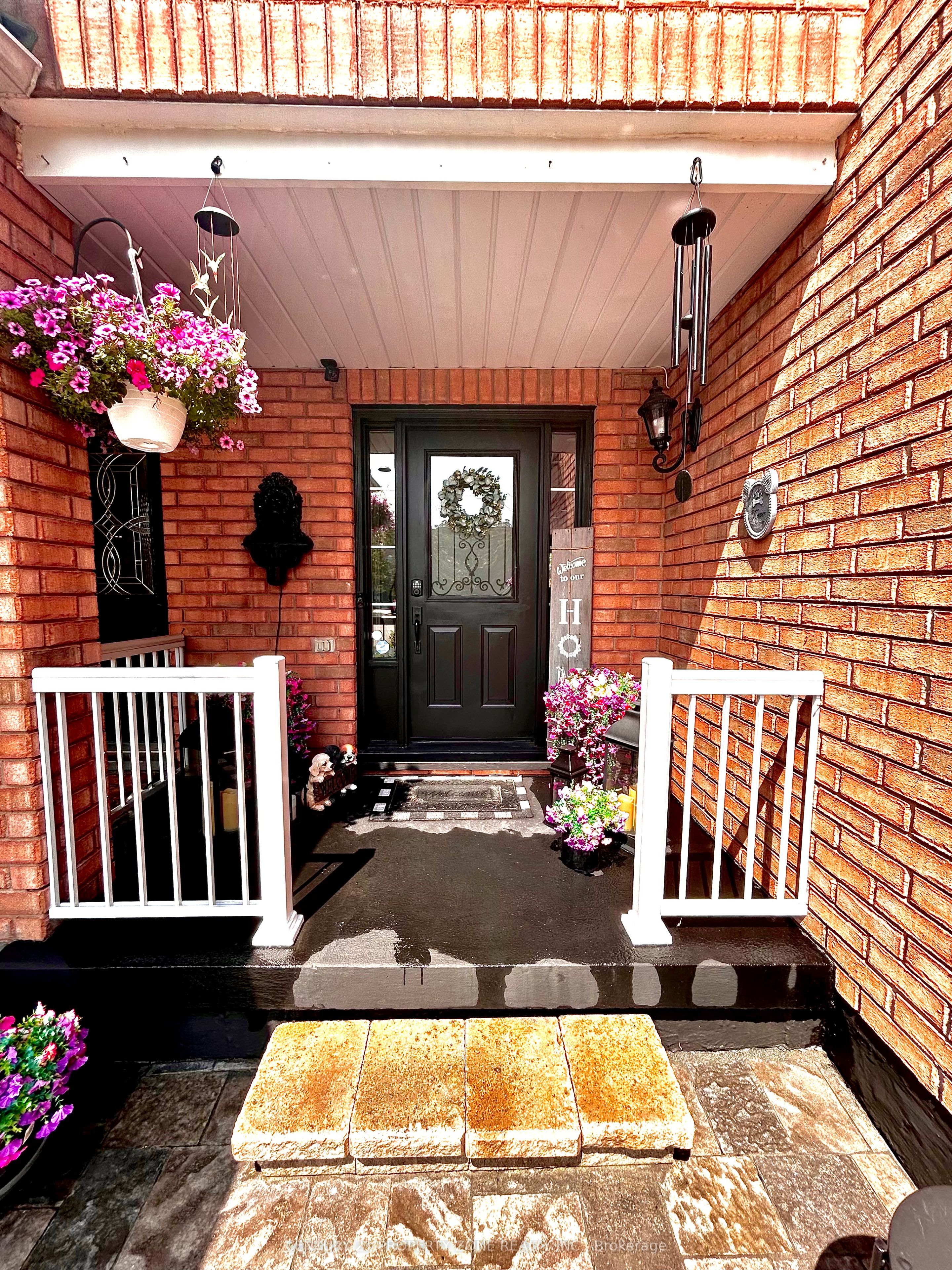 91 Monaco Court Property Photo 2