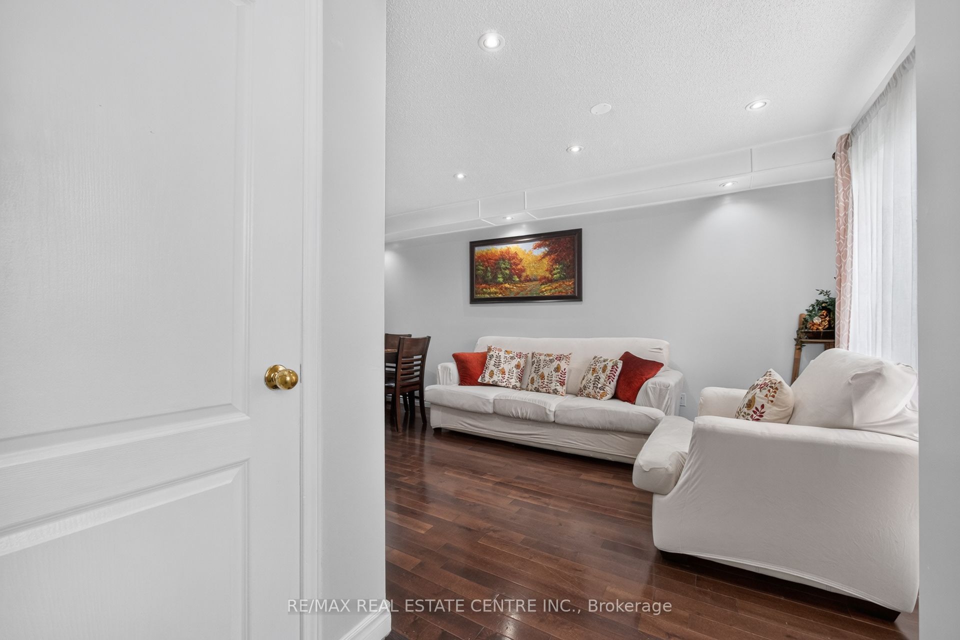8 Flatlands Way Property Photo 4