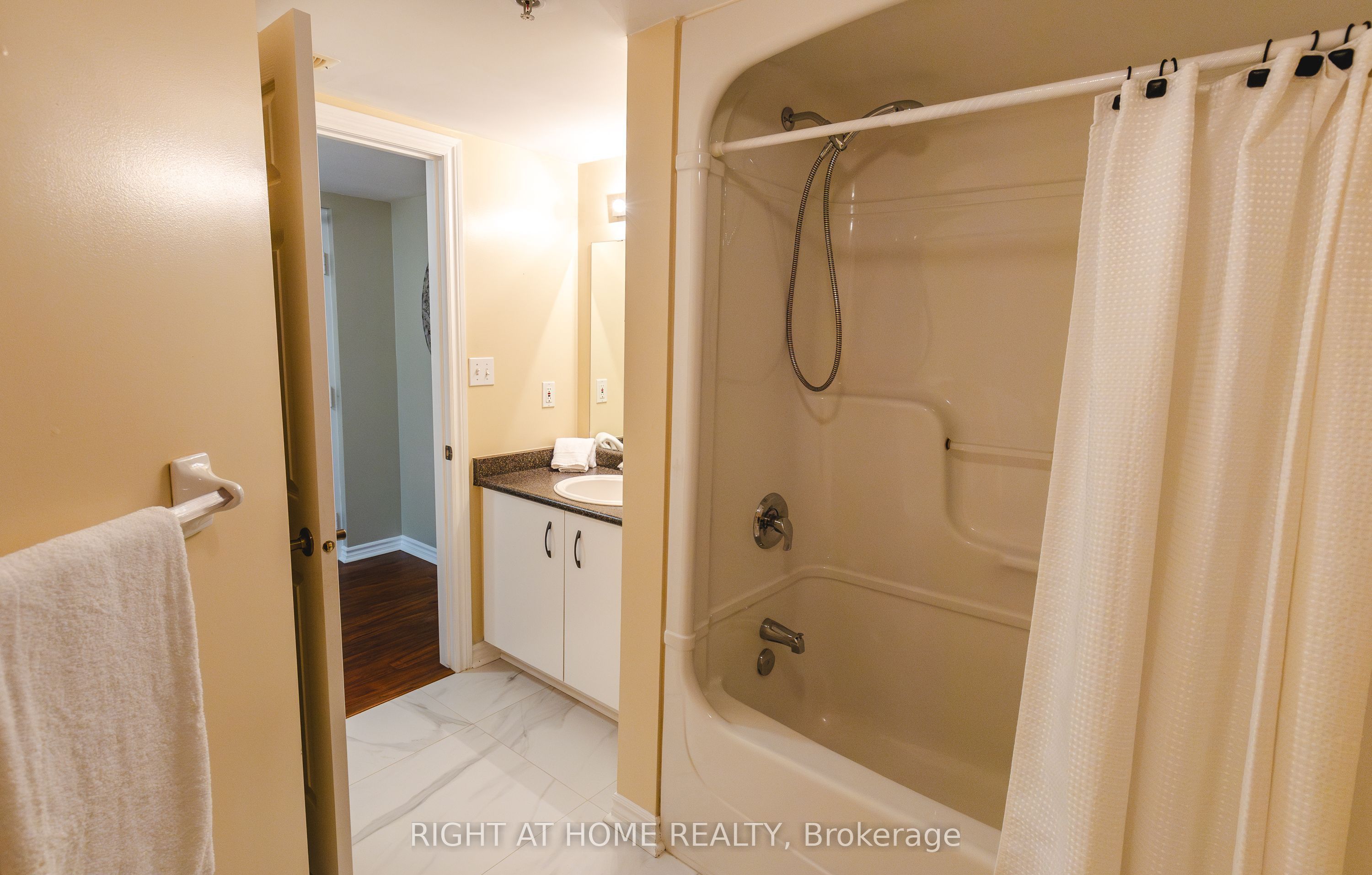1450 Bishops Gate 113 Property Photo 16