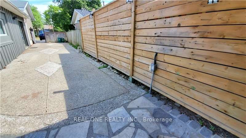 133 Mccraney Street #upper Property Photo 18
