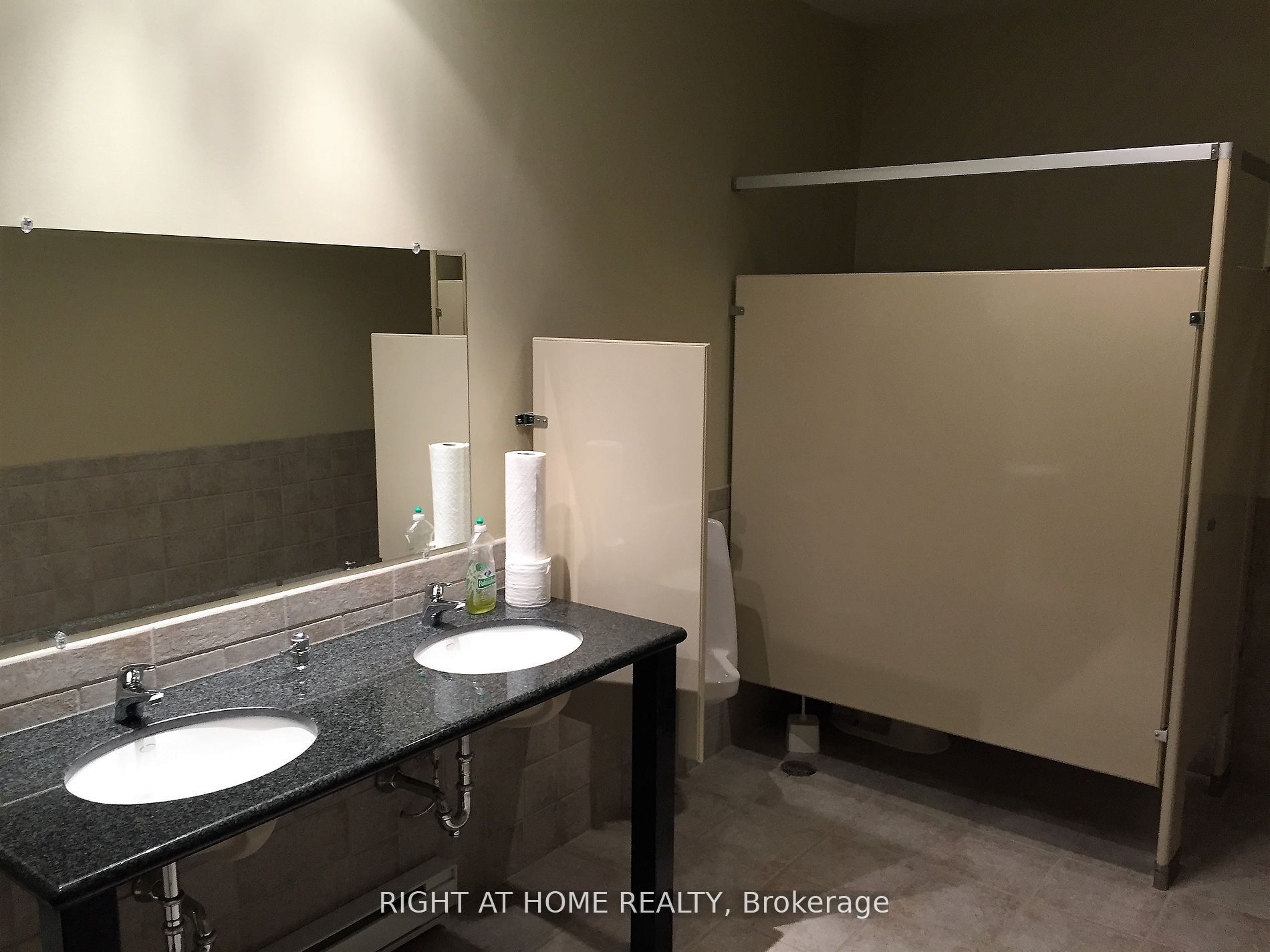334 Lakeshore Road E 203 Property Photo 17