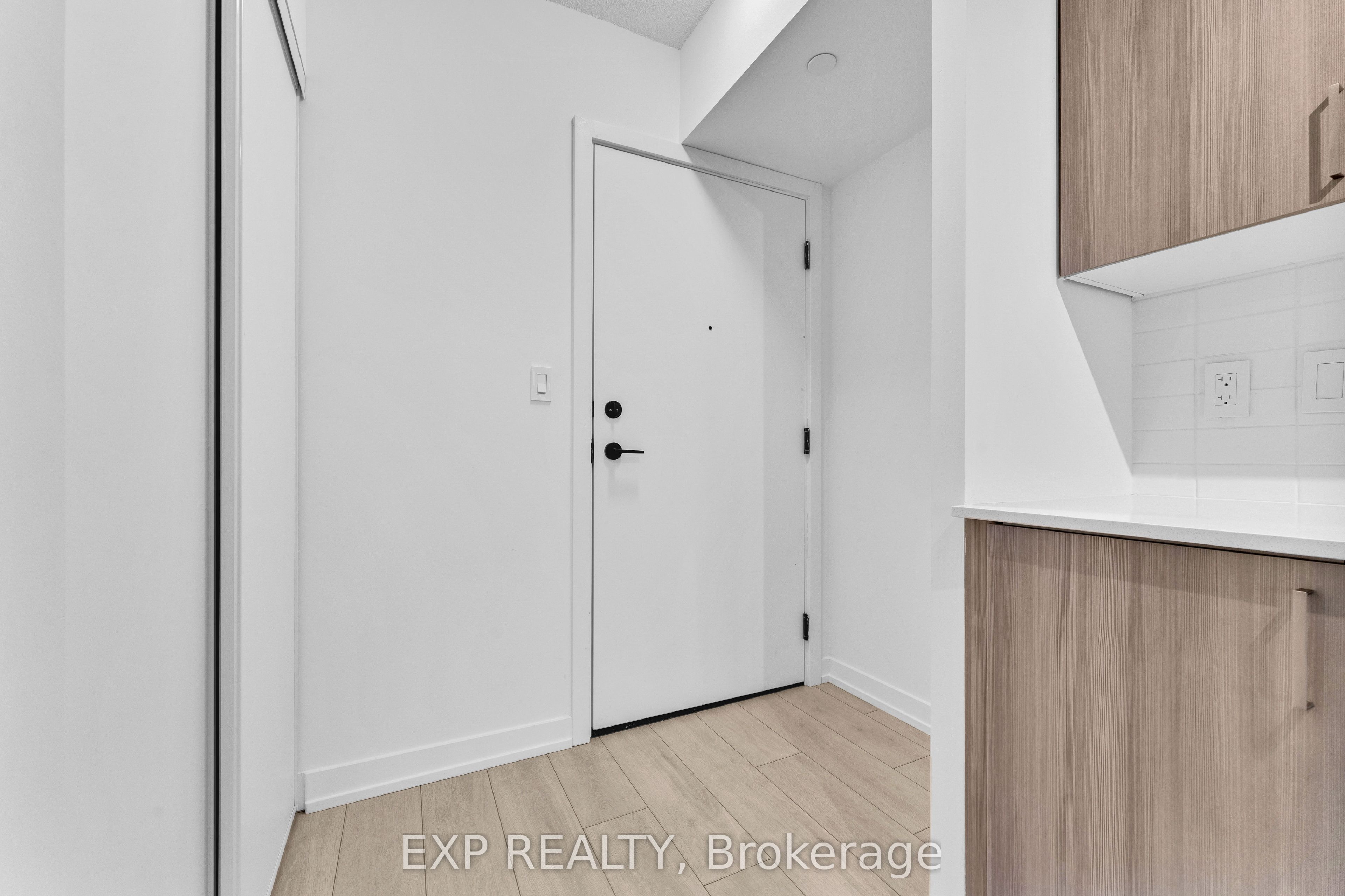 556 Marlee Avenue 811 Property Photo 6