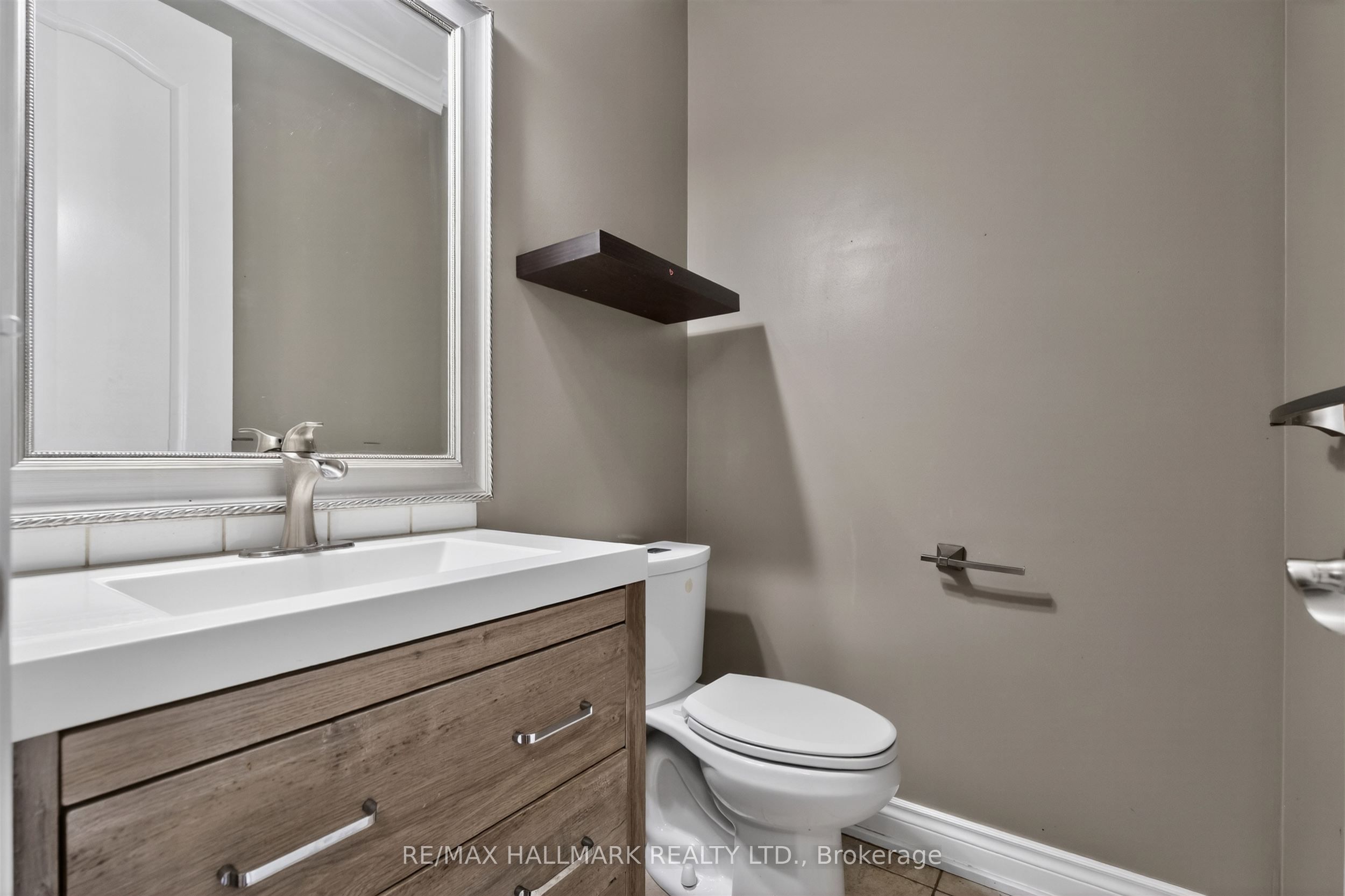 99 Royal West Drive Property Photo 19
