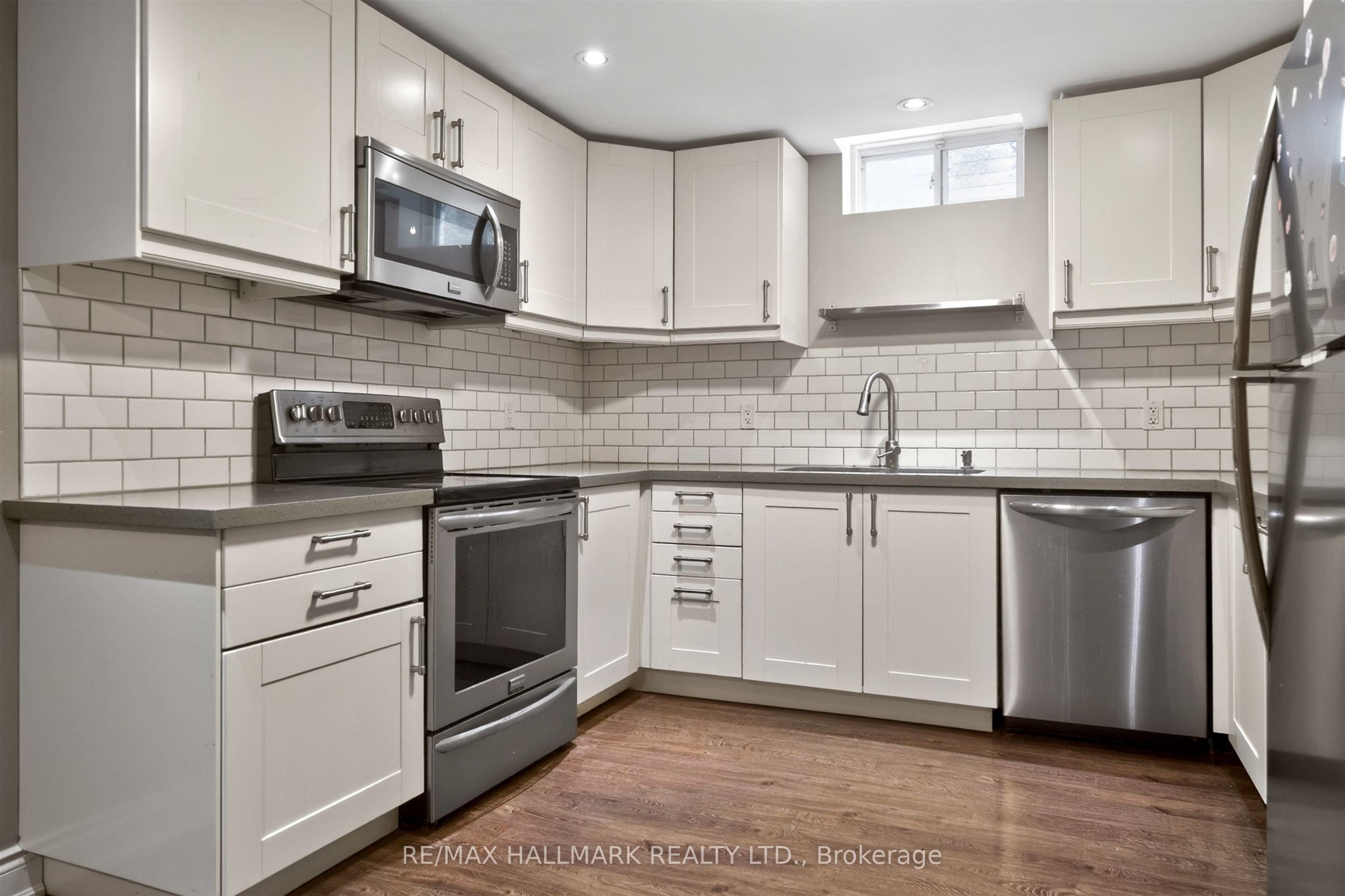 99 Royal West Drive Property Photo 37