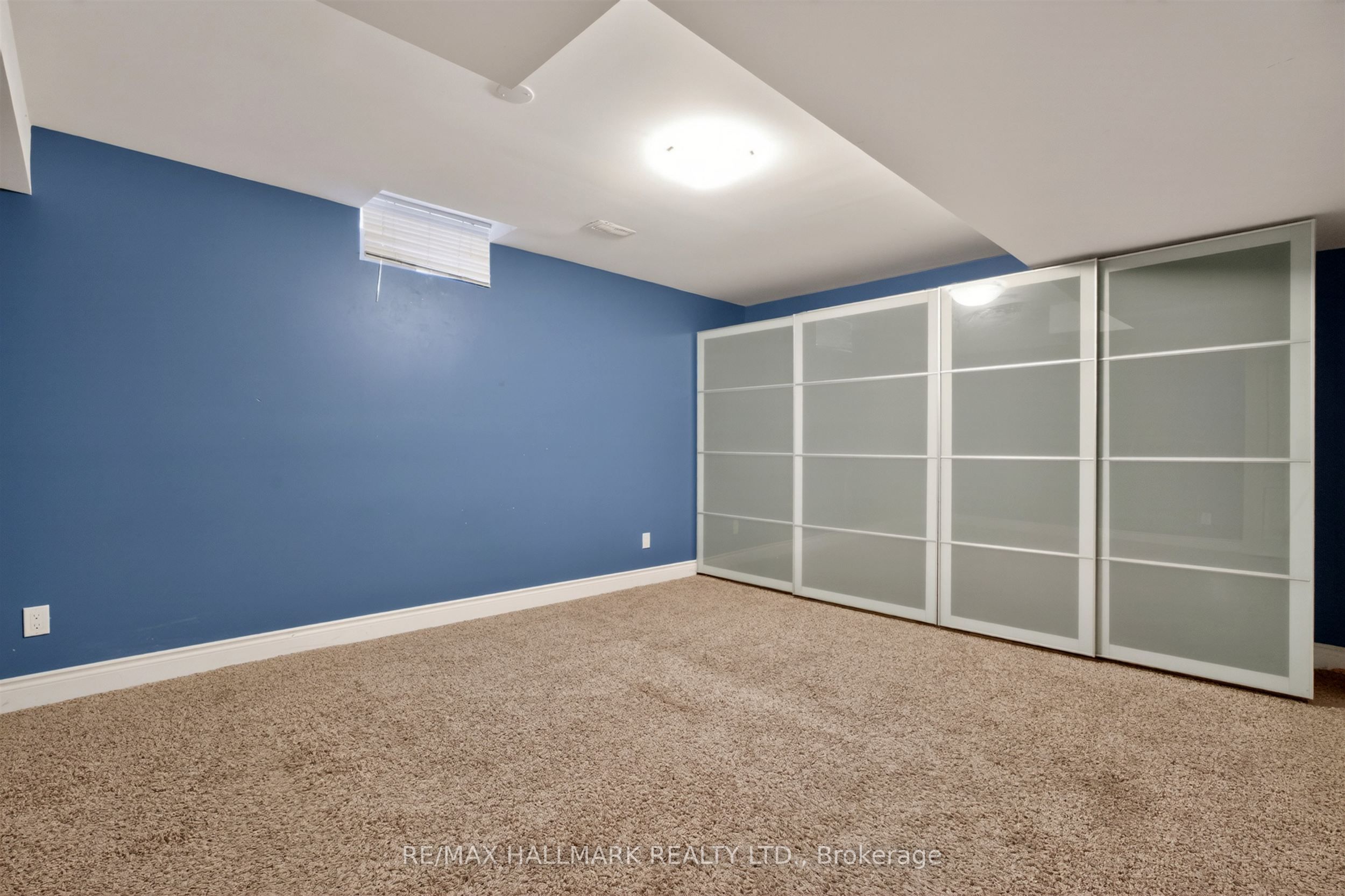 99 Royal West Drive Property Photo 38