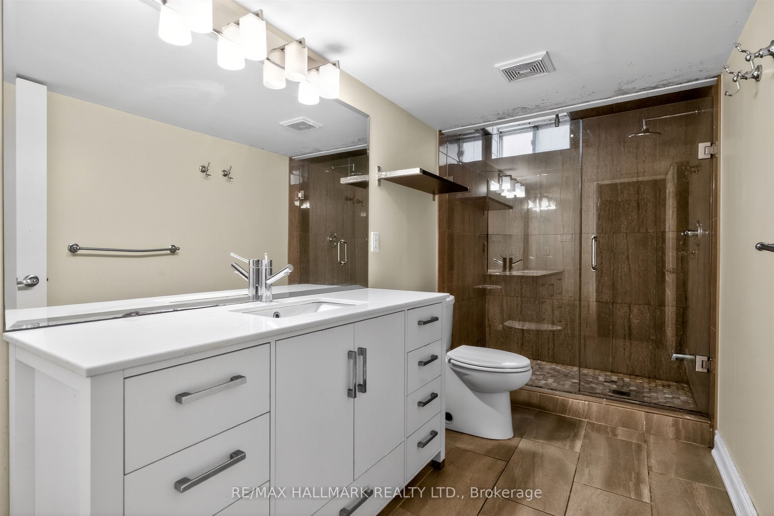 99 Royal West Drive Property Photo 39