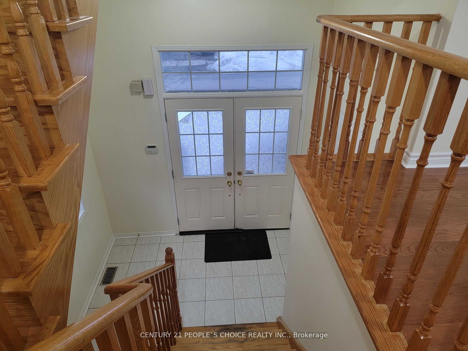 783 Millworks Crescent Upper Property Photo 2