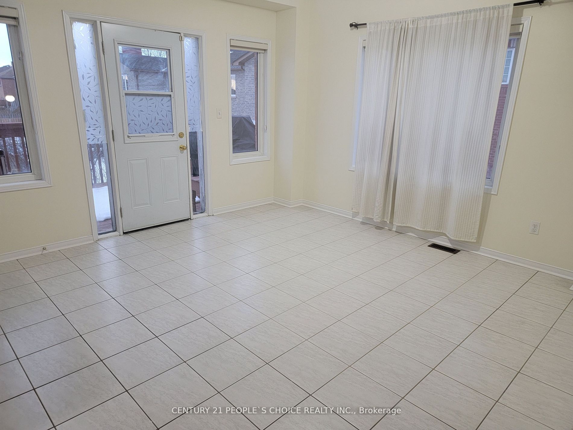 783 Millworks Crescent Upper Property Photo 10