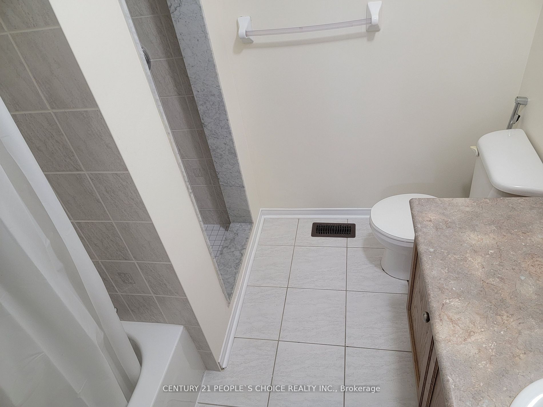 783 Millworks Crescent Upper Property Photo 19