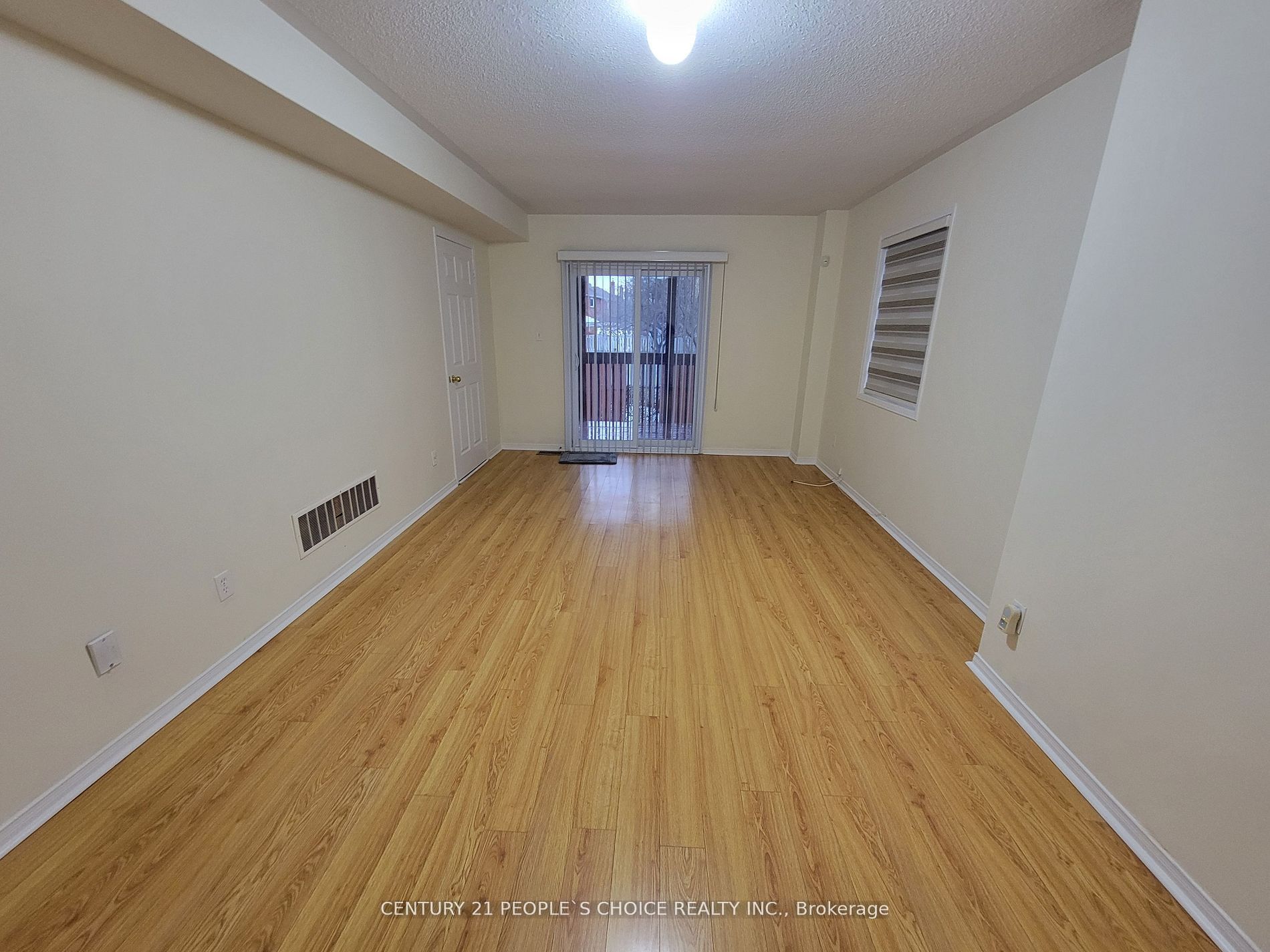 783 Millworks Crescent Upper Property Photo 24