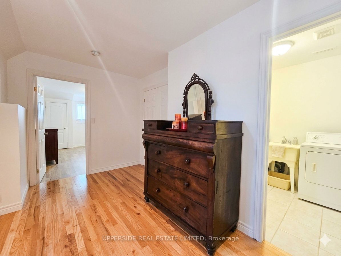 4 Kingsley Road S Property Photo 22