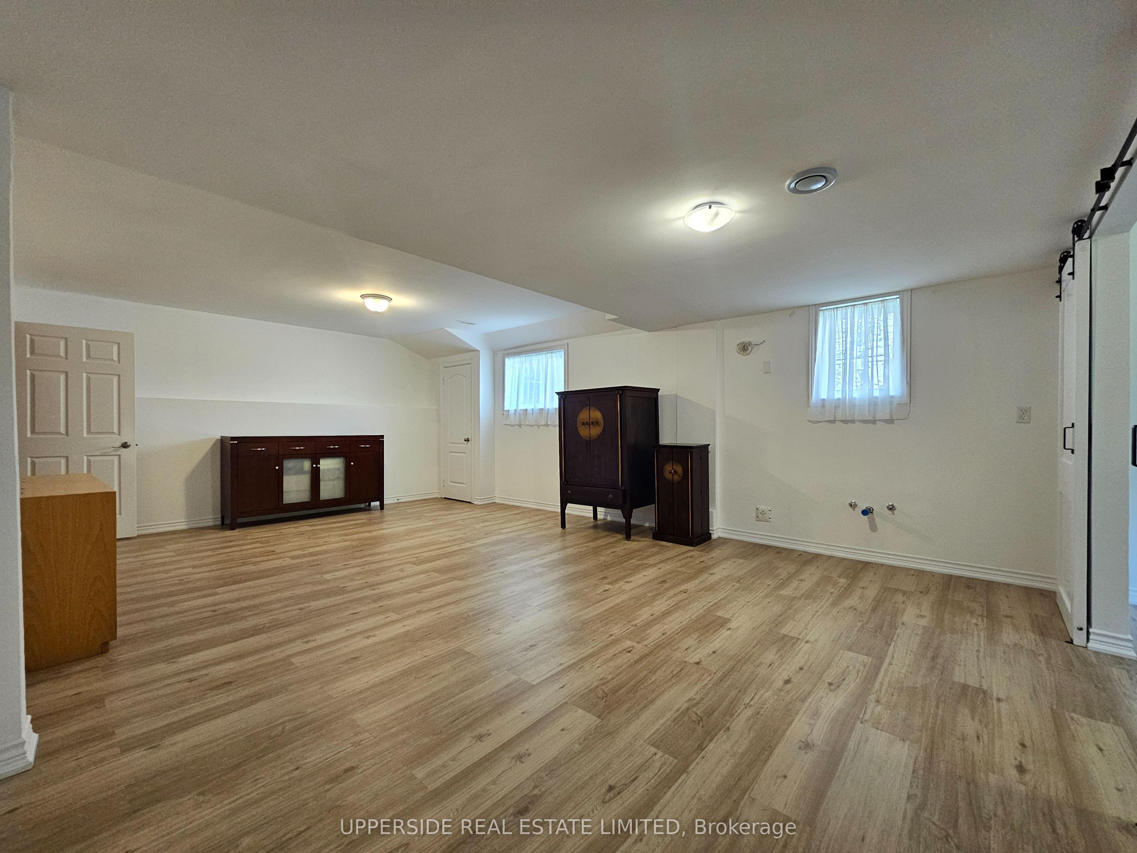 4 Kingsley Road S Property Photo 25