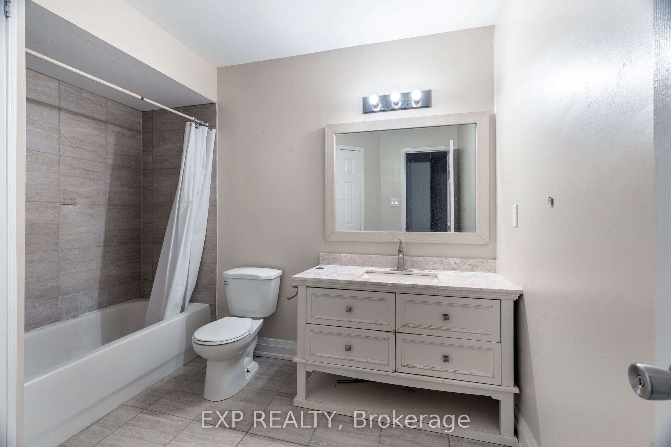 200 Cresthaven Road 45 Property Photo 12
