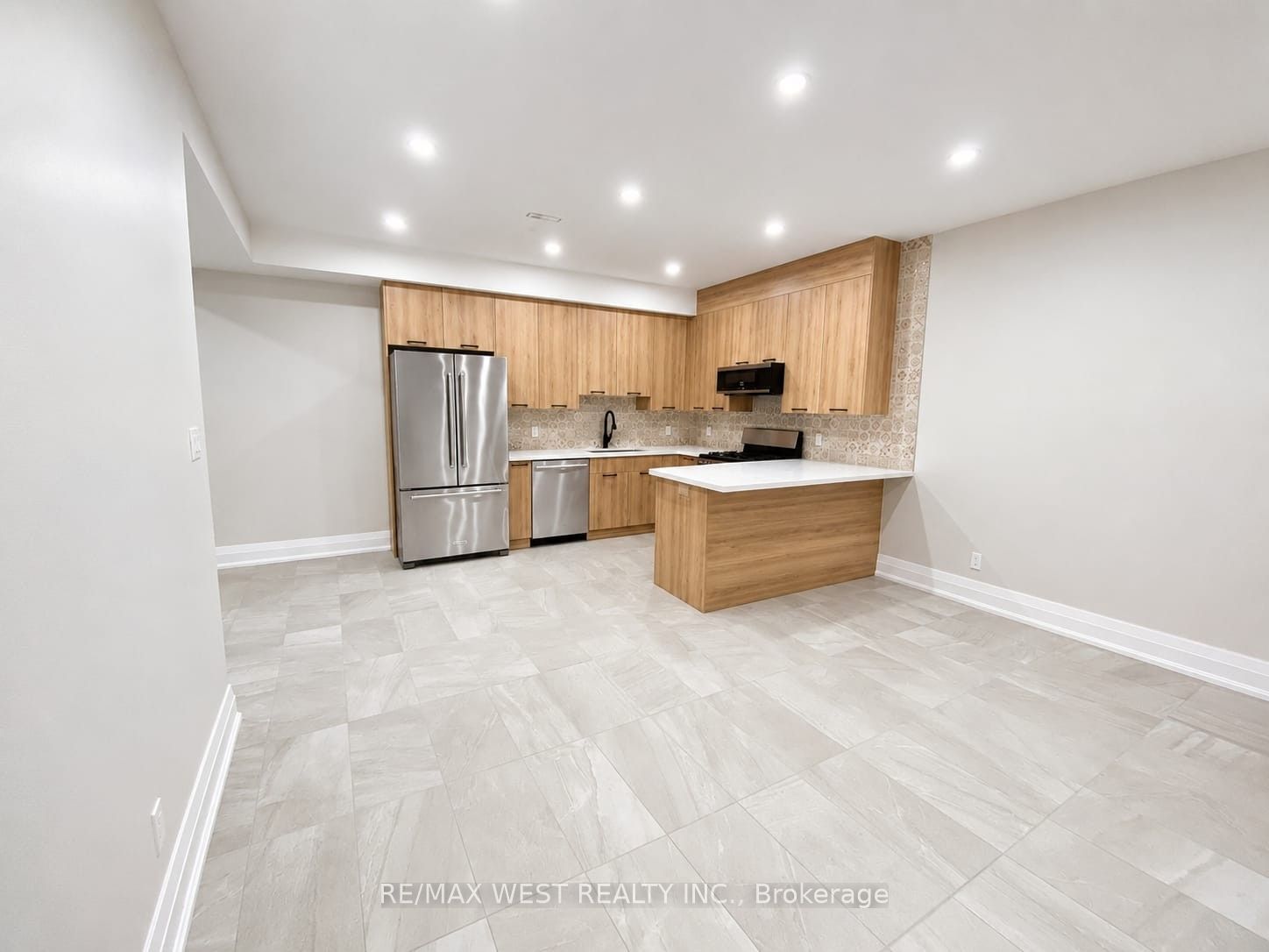 58 Aura Lea Boulevard Basement Property Photo 4