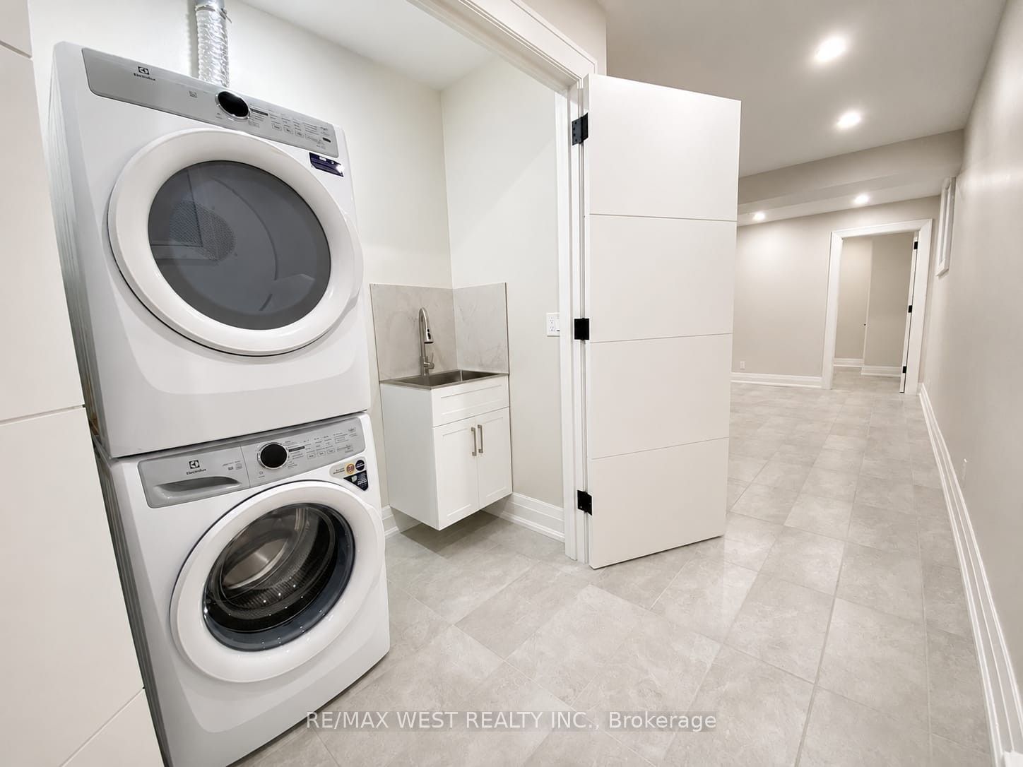 58 Aura Lea Boulevard Basement Property Photo 5