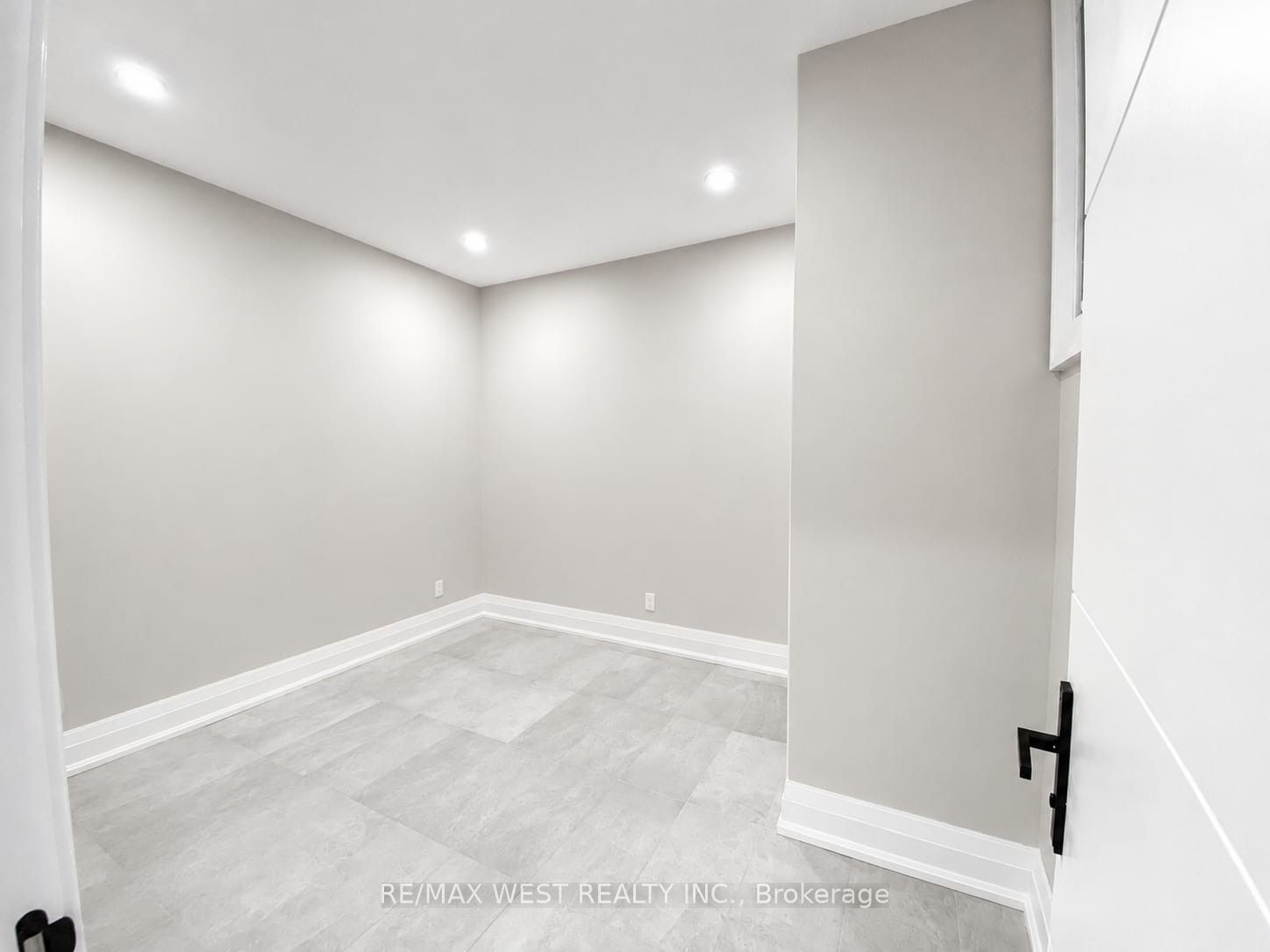 58 Aura Lea Boulevard Basement Property Photo 7