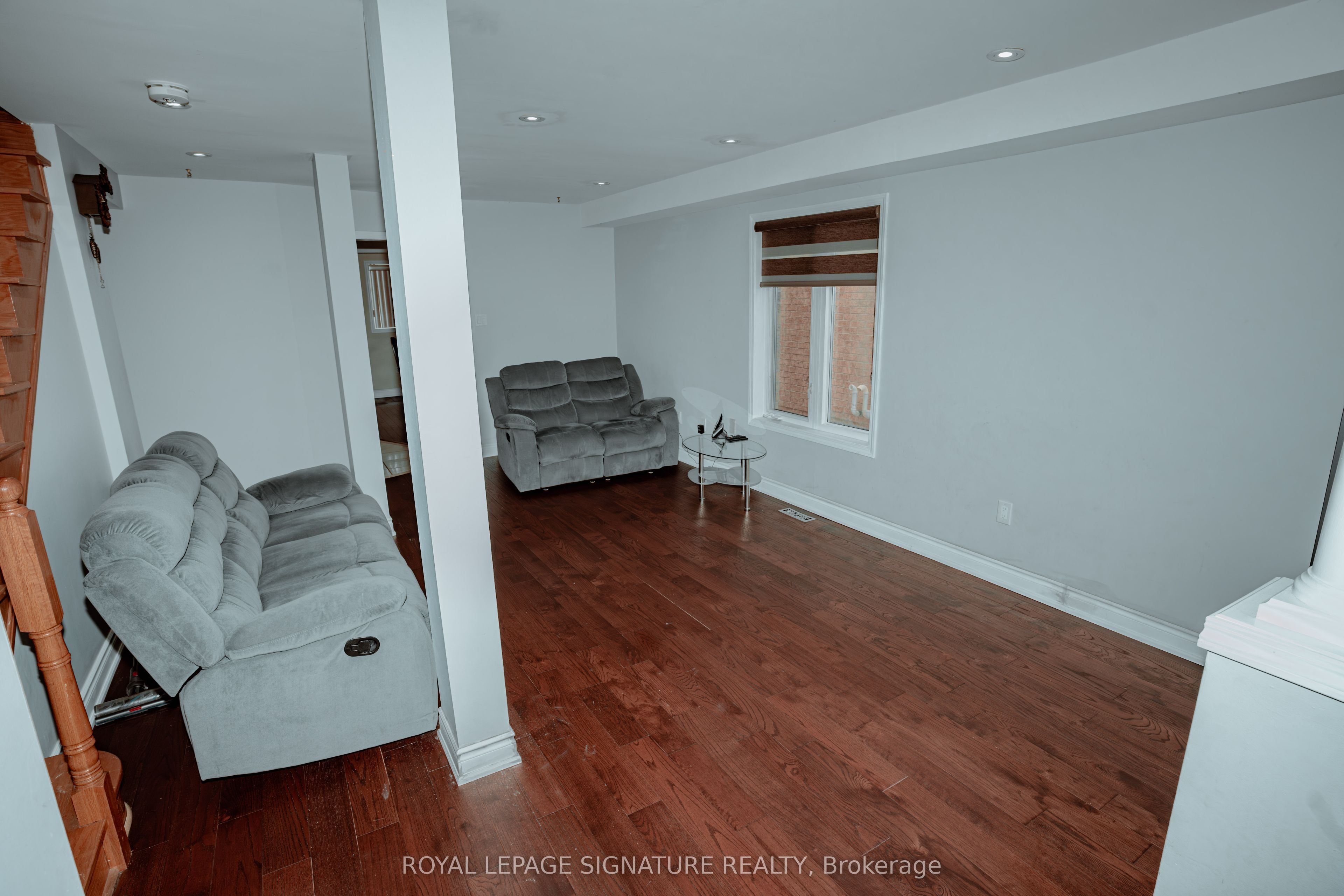 945 Mandolin Place Property Photo 3