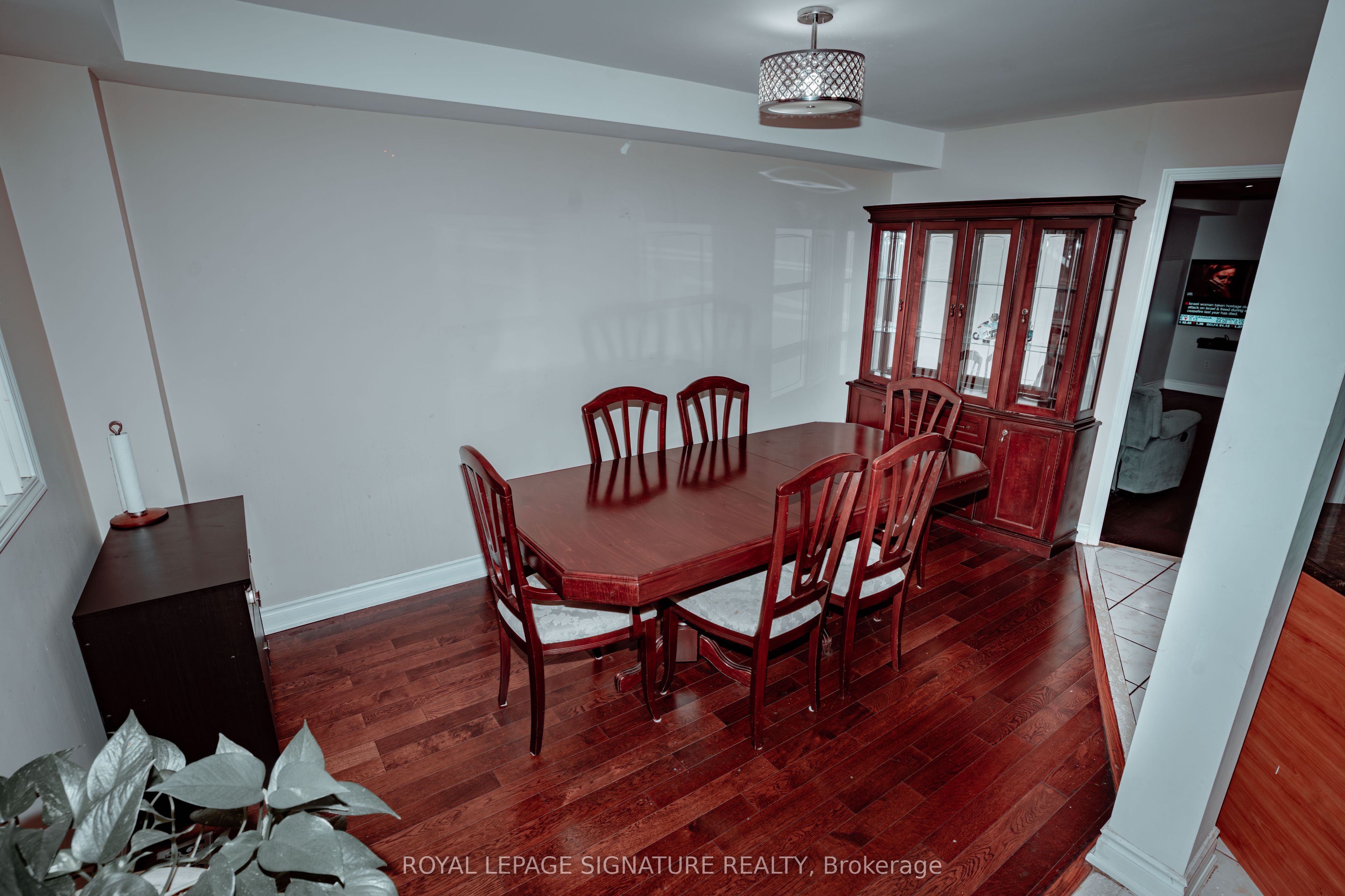 945 Mandolin Place Property Photo 6