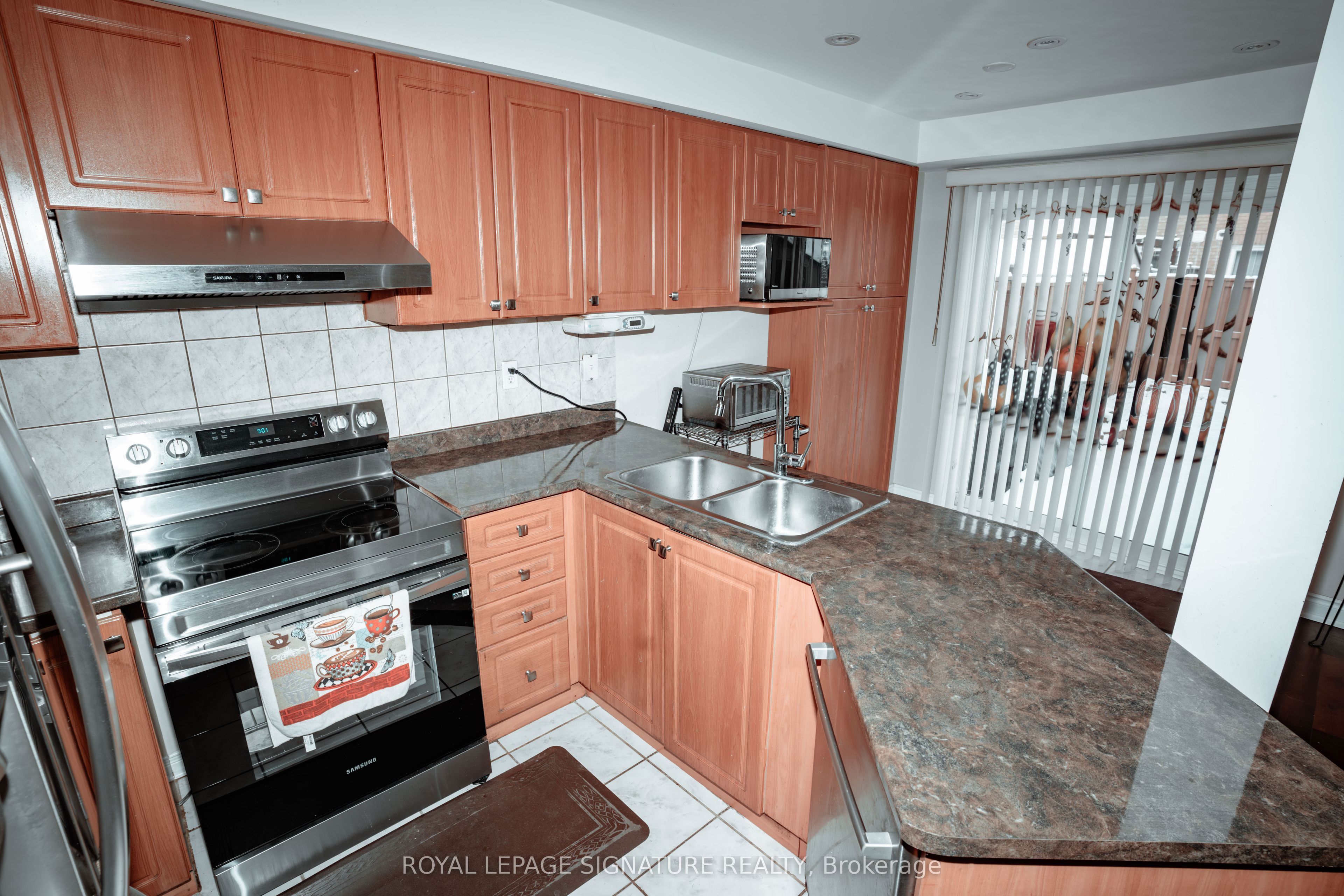 945 Mandolin Place Property Photo 9