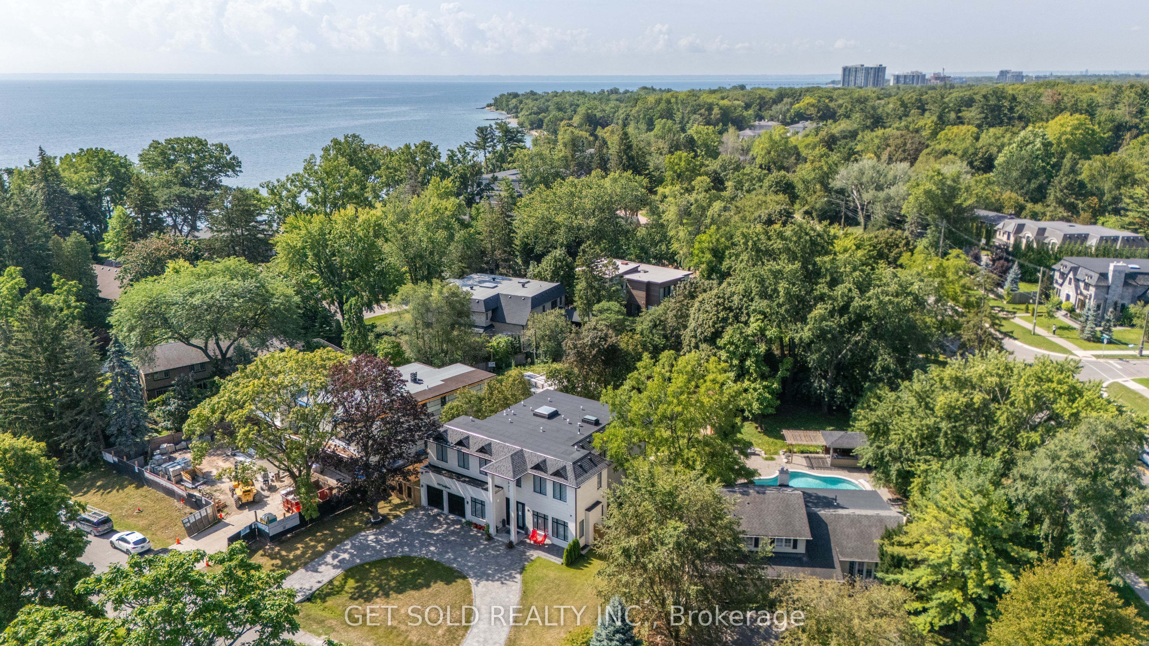 150 Wolfdale Avenue Property Photo 3