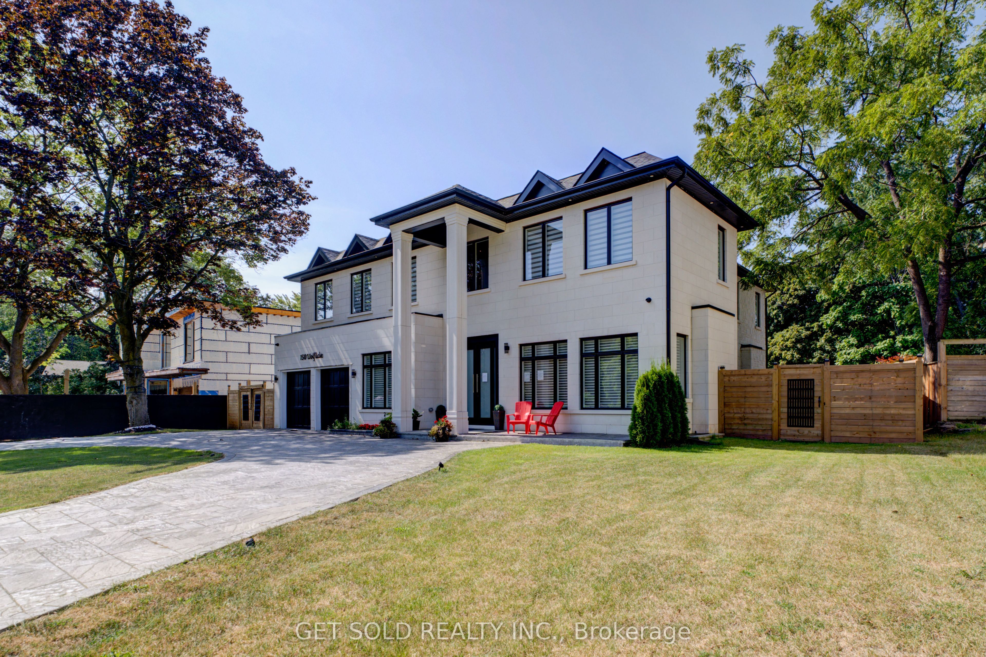 150 Wolfdale Avenue Property Photo 4