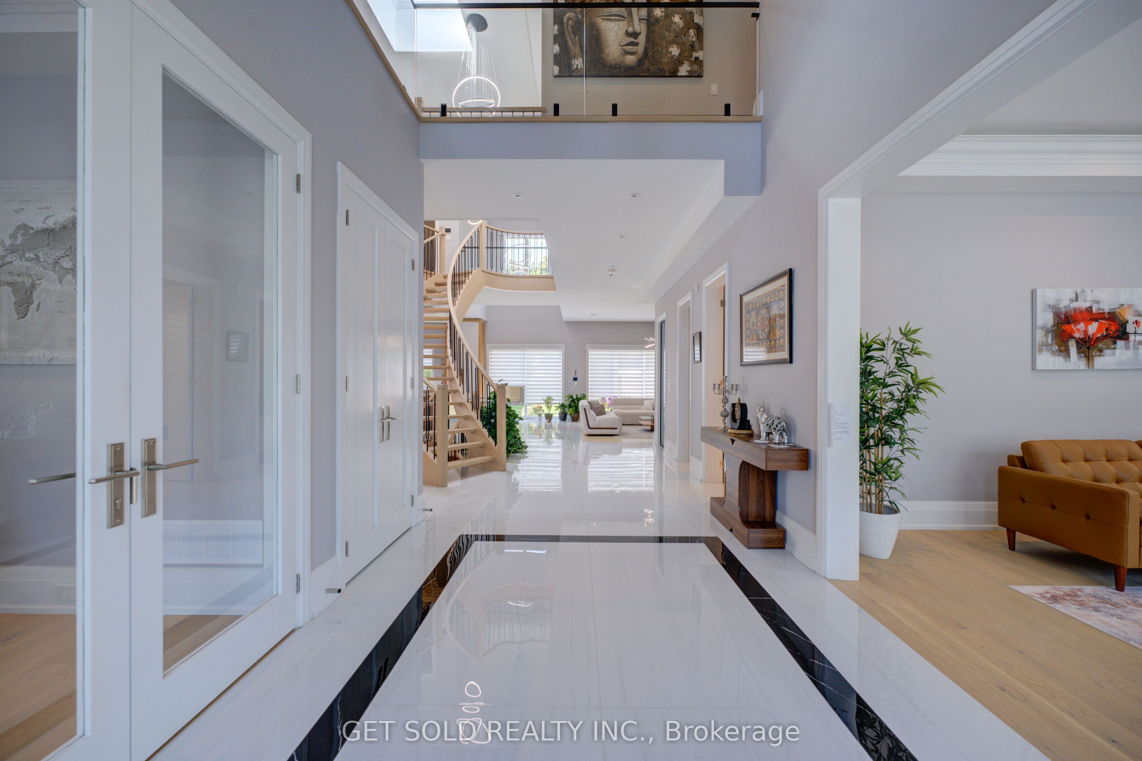 150 Wolfdale Avenue Property Photo 6